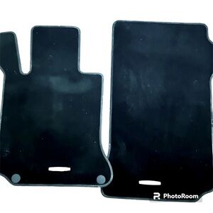 Mercedes Benz 2010-2015 Floor Mats Original Floor Mats Good Condition